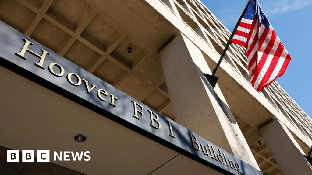 School bomb threats in two states not credible - FBI