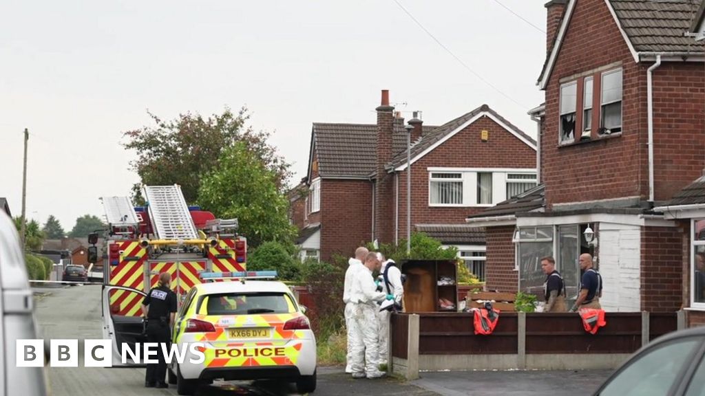 Man Dies In Early Morning Fire At Semi Detached House In Wigan Bbc News