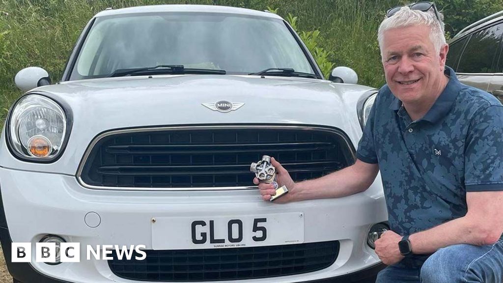 Personalised number plate sales soar: 'I own 220'