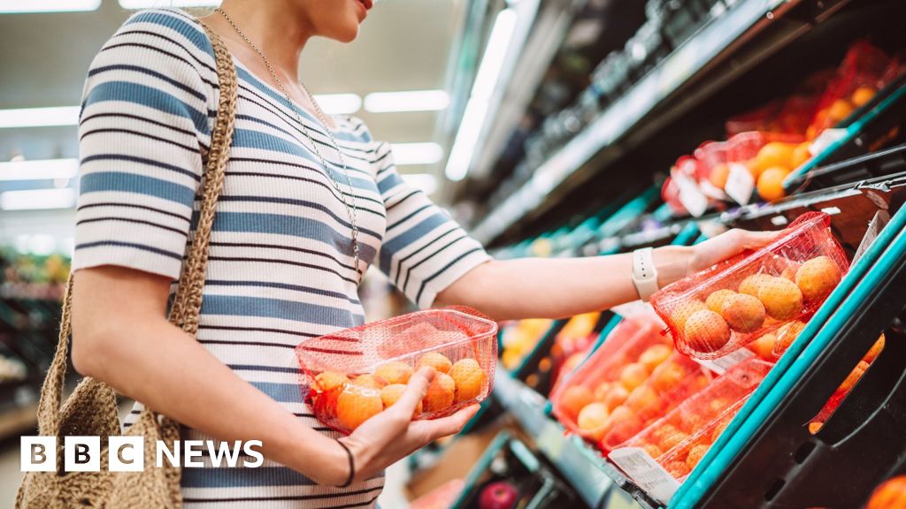 Preview for Inflation falls slightly to 2.6%