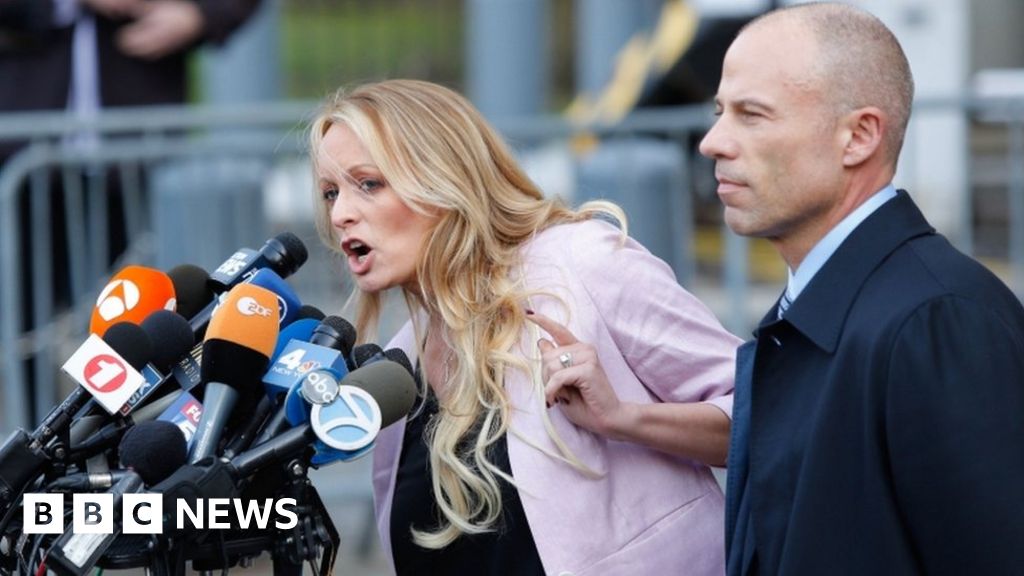 Stormy Daniels Sues Trump Over Defamatory Tweet Bbc News 