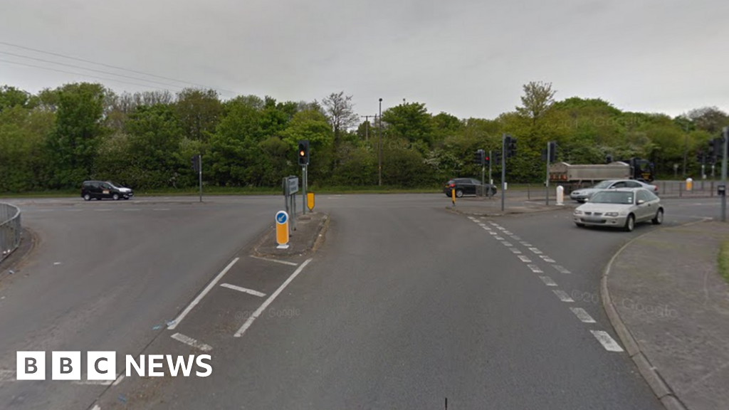 Man killed after being hit by car at Llantwit Major junction