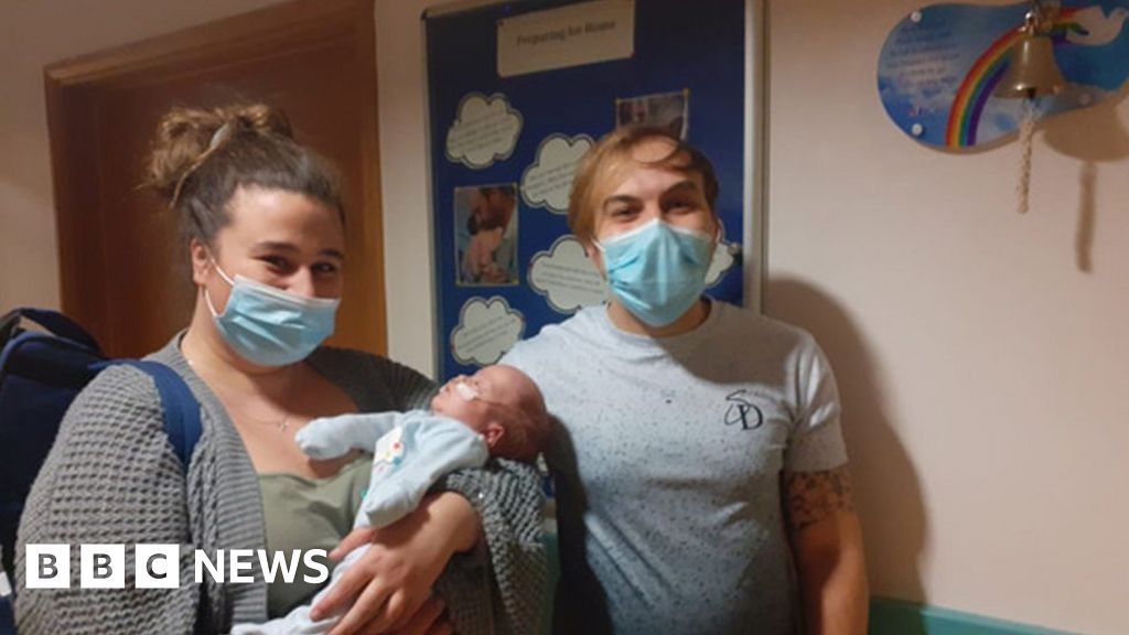 Baby Home For Christmas After 100 Days In Wolverhampton Hospital - BBC News