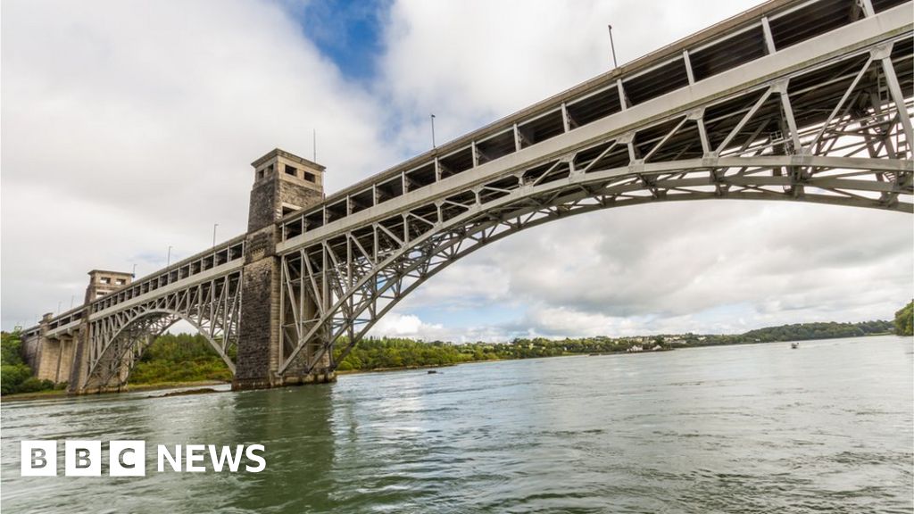 All major road building projects in Wales are scrapped