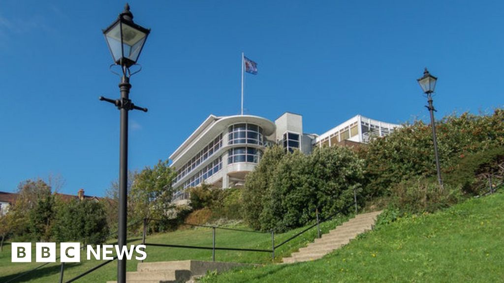 Cliffs Pavilion Plans approved for multimillion pound theatre