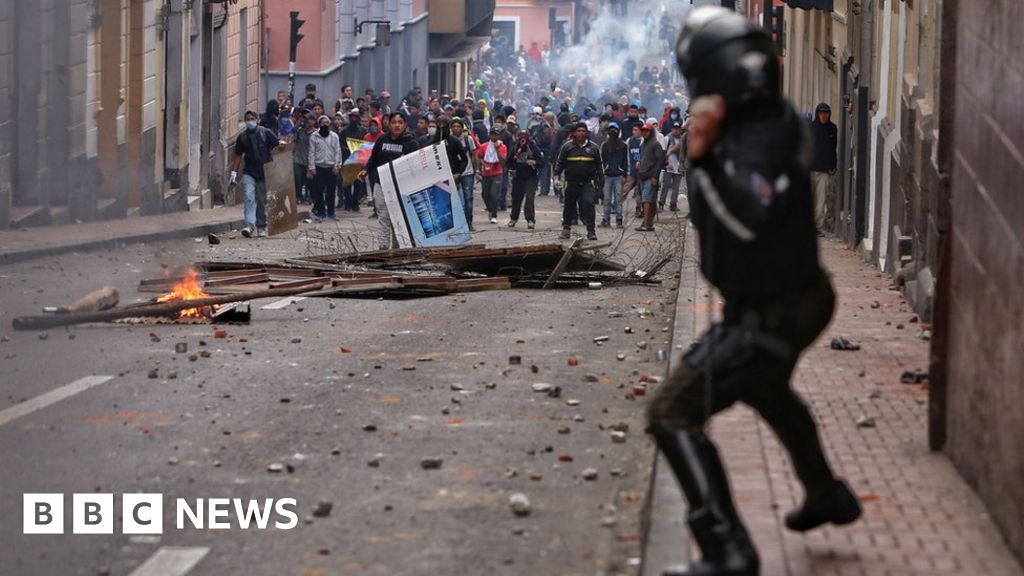 Ecuador protests: President moves government out of Quito