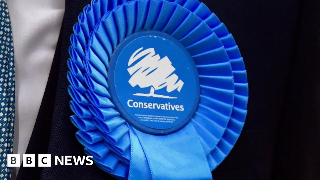 Ex-Tory councillor discriminated against, report says