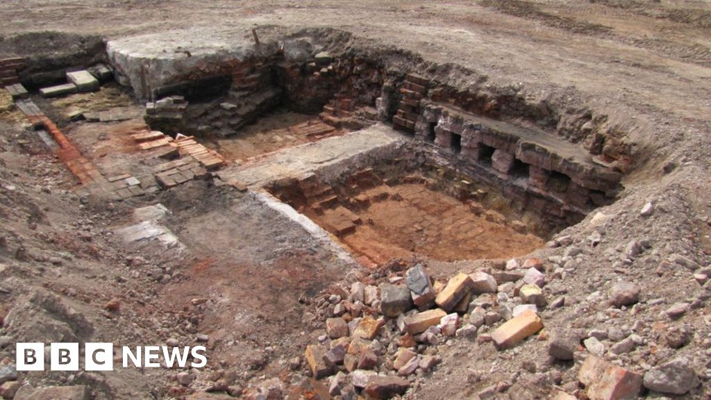 Sheffield's steel-making history unearthed - BBC News