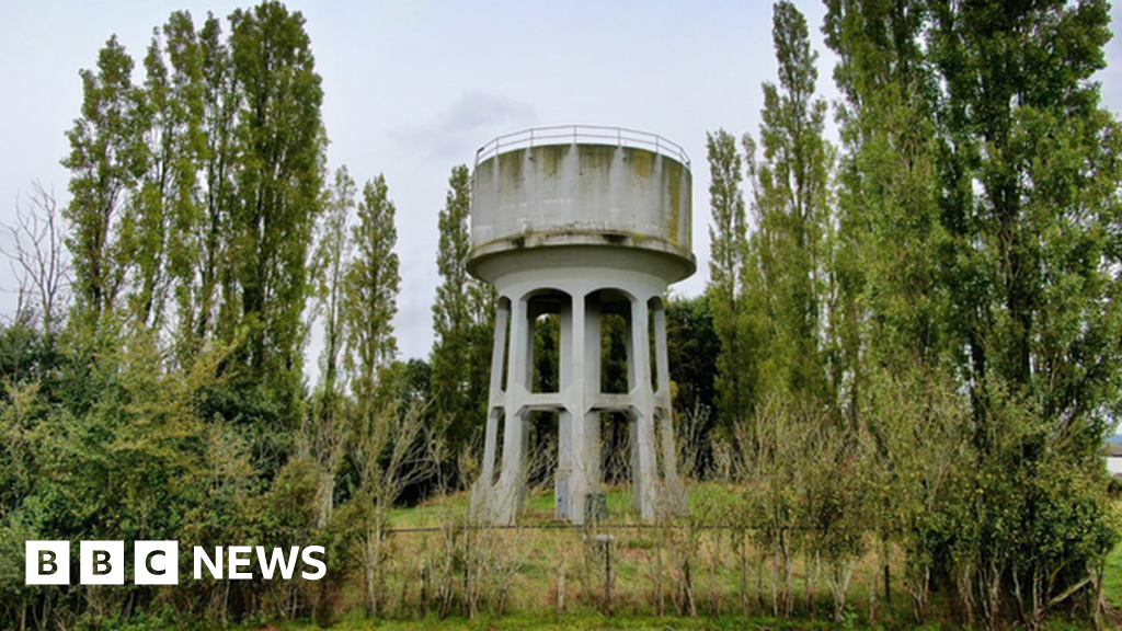 Disused Devon Water Tower Sells For More Than 200 000 Bbc News