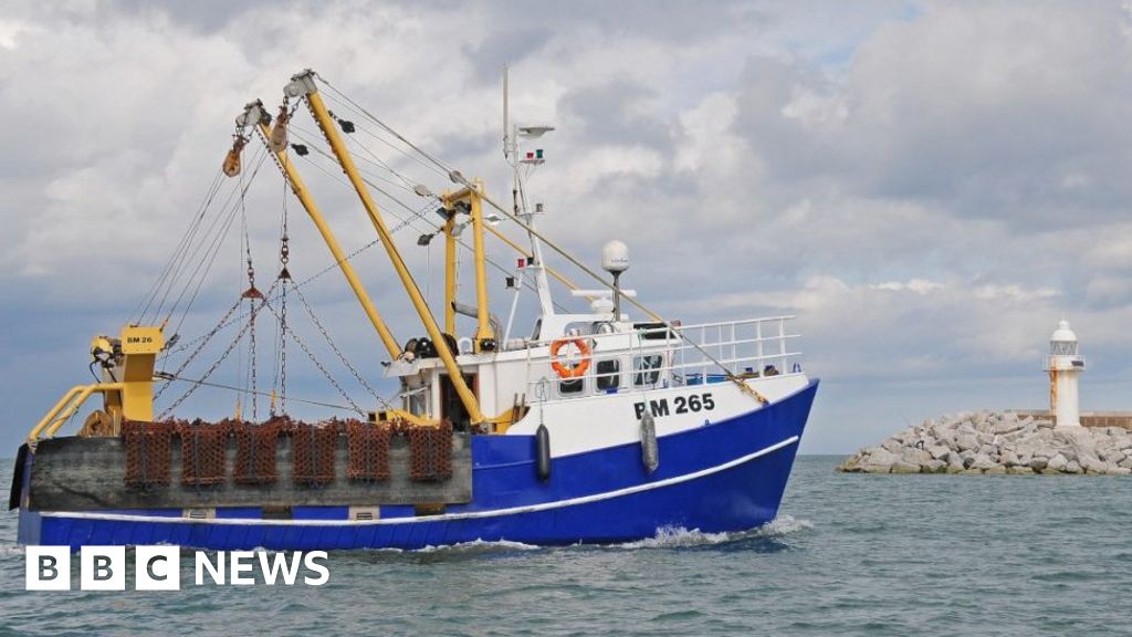 喬安娜-C翻船事件。漁民死亡後指責救生筏故障