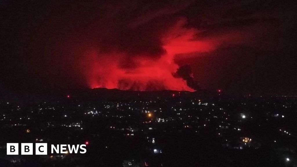 Mount Nyiragongo: DR Congo plans to evacuate city as volcano erupts