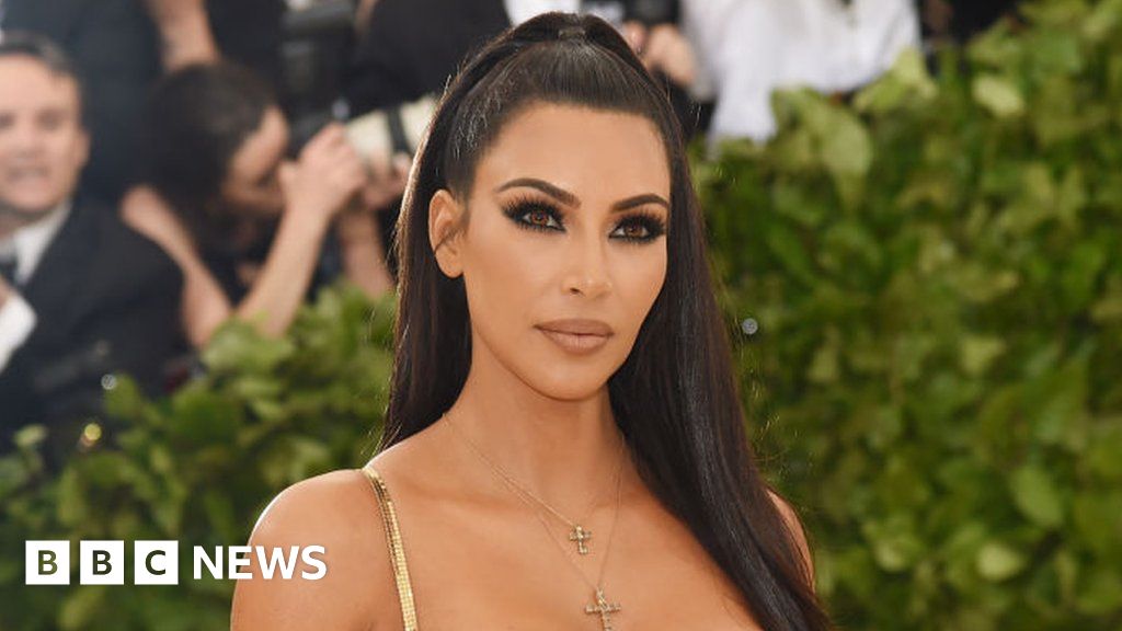 Kim Kardashian sued in crypto 'pump and dump' case - BBC News