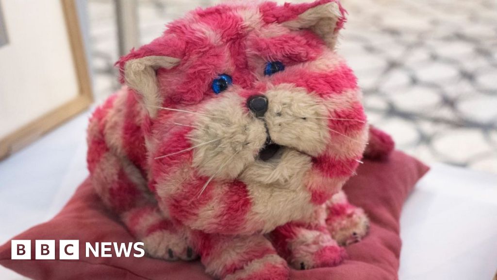 Bagpuss hot sale toy cat