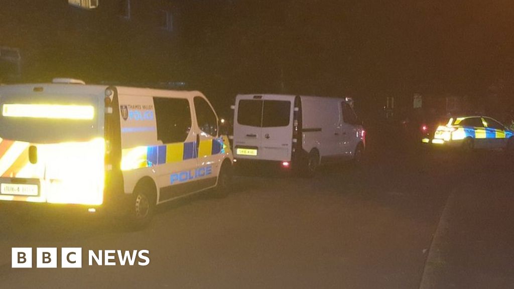 Milton Keynes Stabbing Two Men Arrested Over Teenager S Serious Milton Keynes Stabbing Two Men Arrested Over Teenager S Serious
