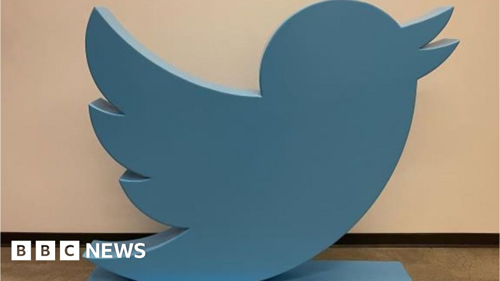 Twitter’s bird statue sells for 0,000 at auction – BBC