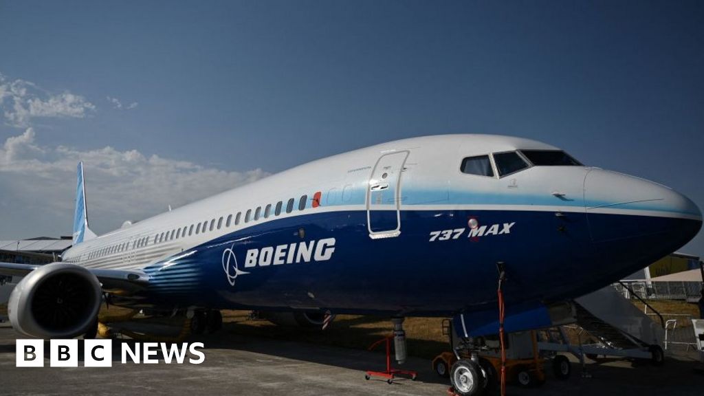 737 MAX: Boeing to pay $200m over charges it misled investors