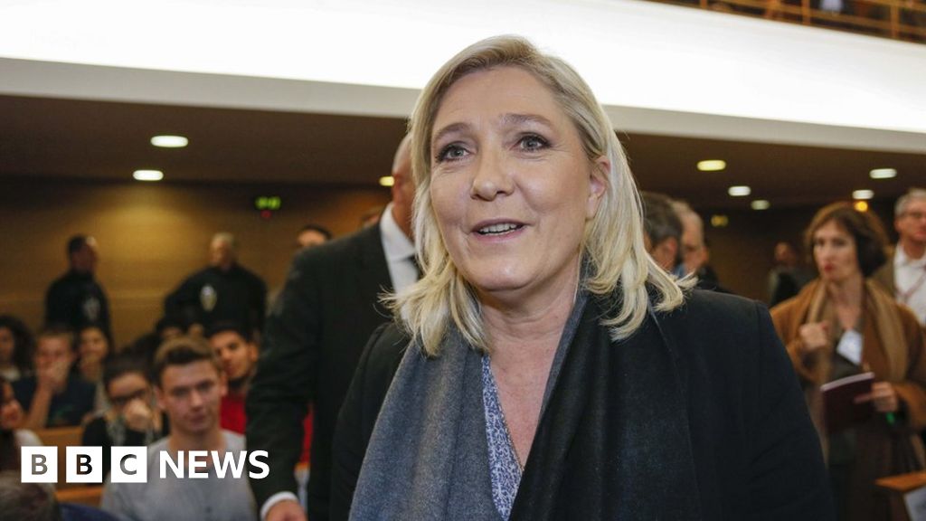 Marine Le Pen ordered to submit to psychiatric evaluation over Islamic  State execution tweets