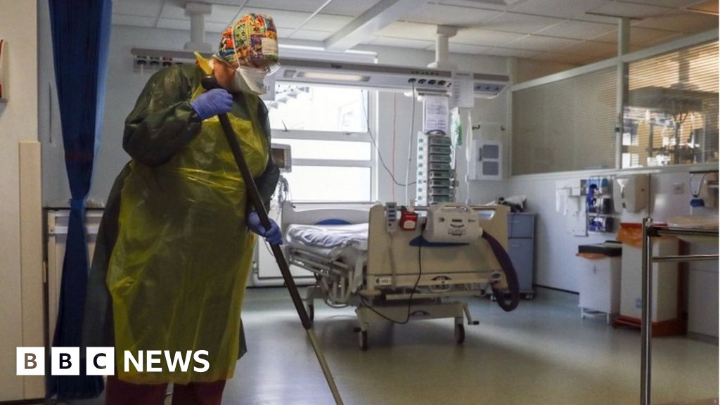 Coronavirus: Scottish hospital visits to begin again on 13 July thumbnail