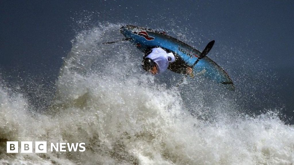 World Surf Kayak Championships held in Cornwall
