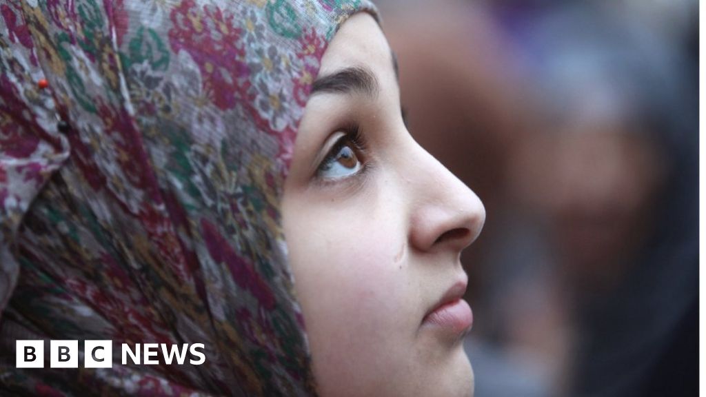 I Got A Job After I Removed My Headscarf Bbc News