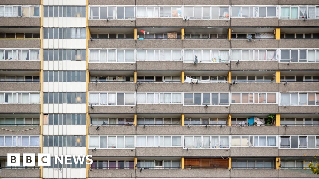 More homeless children in London than rest of England combined - BBC News