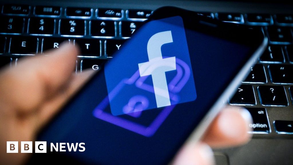 Facebook privacy bug 'affects 14 million'