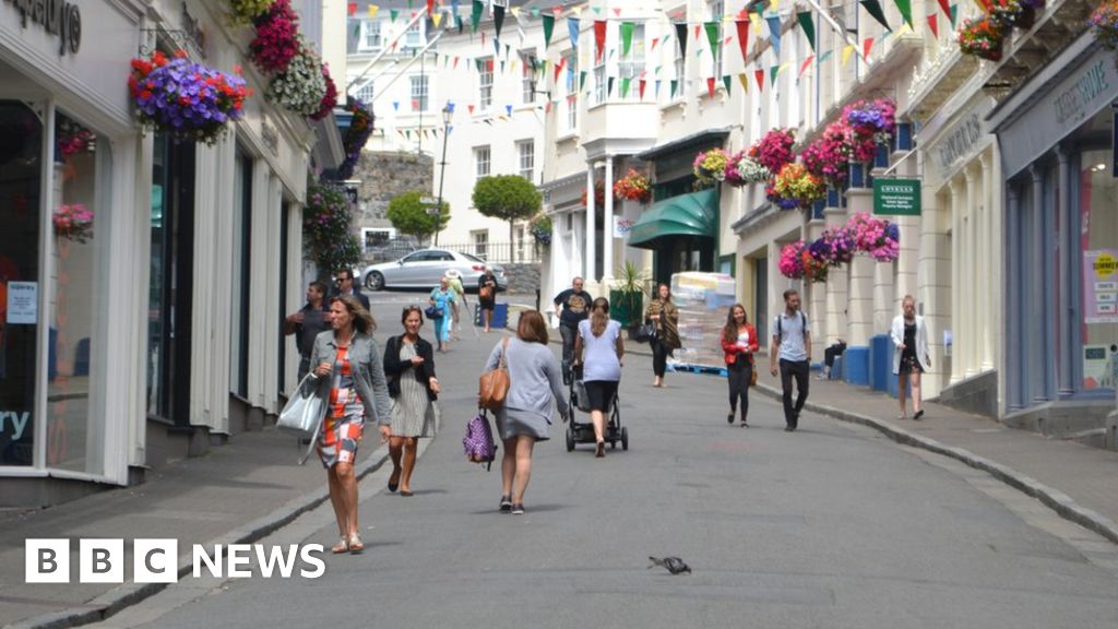 Guernsey job restrictions cut in bid to encourage migration BBC News