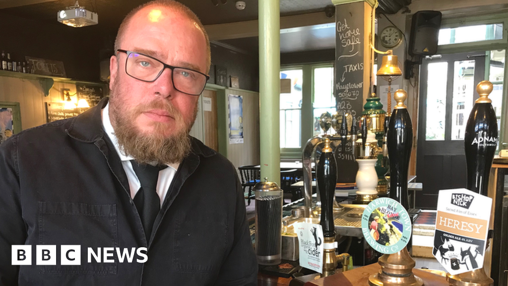 Queen's funeral The Harwich pub that opened its doors for mourners