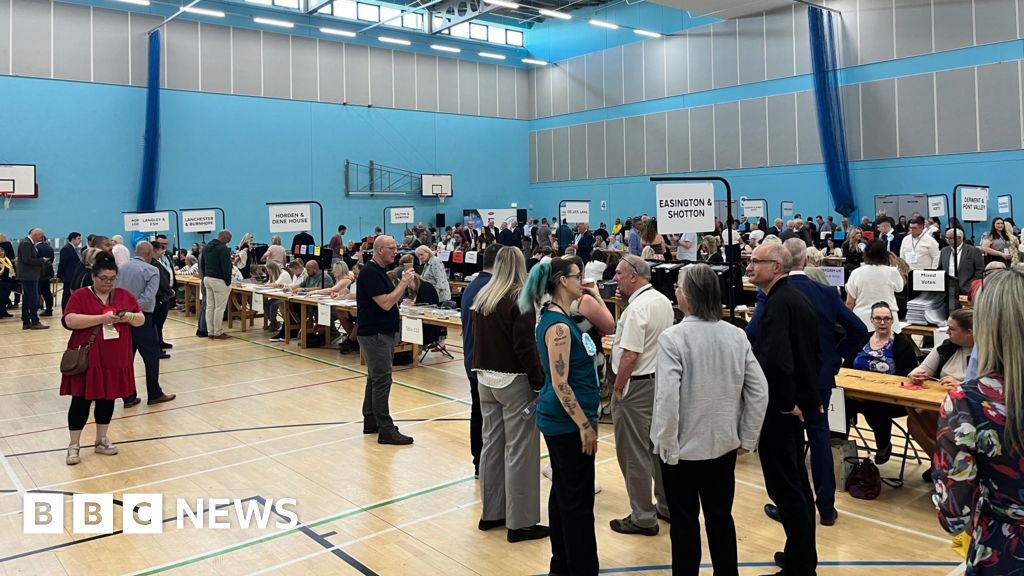 Labour Loses Over 1,000 Council Seats in UK Local Elections