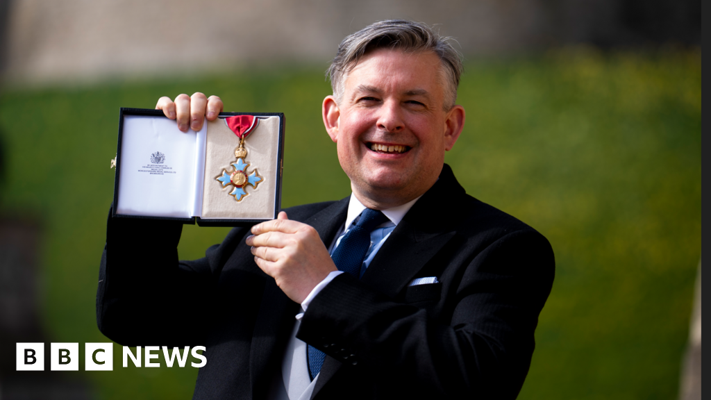 Reciting Hamlet helped stroke recovery, says ex-MP