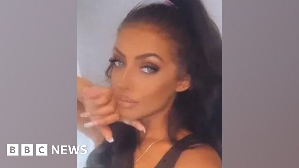 Georgia Brooke Coroners Warning After Dancer Fatally Choked During