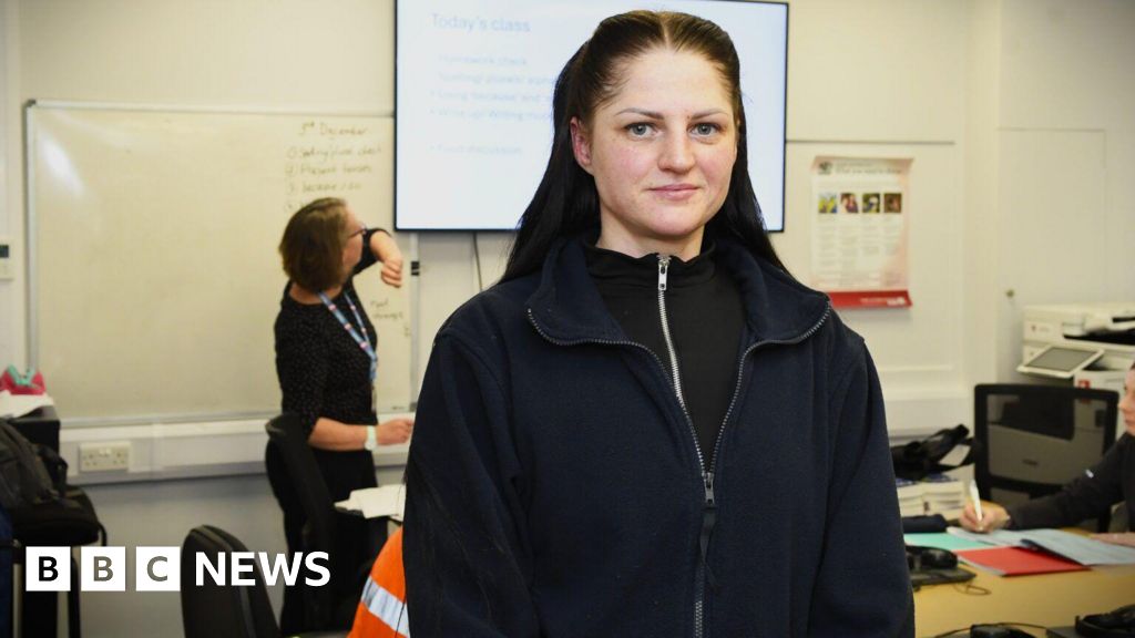 bbc.co.uk - Eleanor Maslin - Hull food company helping migrant workers with English lessons - BBC News