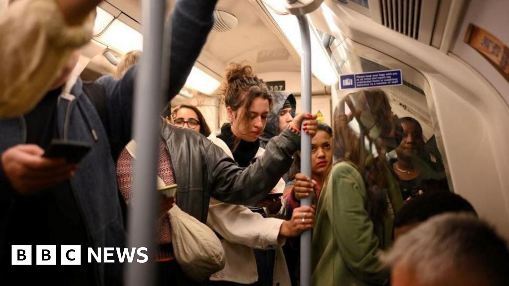 Tube staff to strike over pay and work conditions