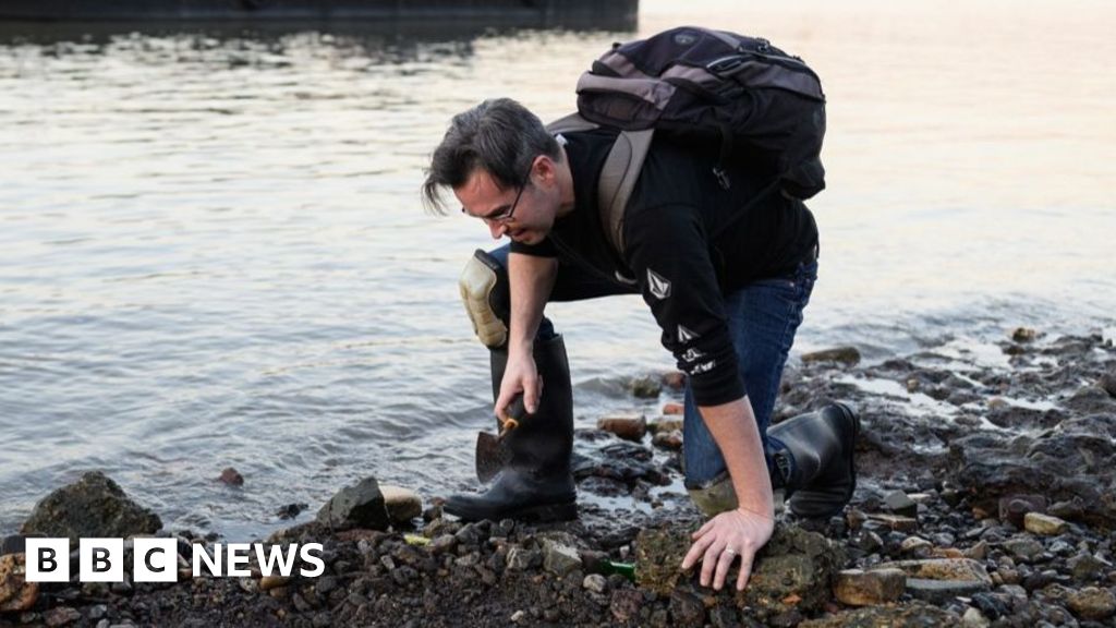 In search of 'mudlarking gold' on the River Thames