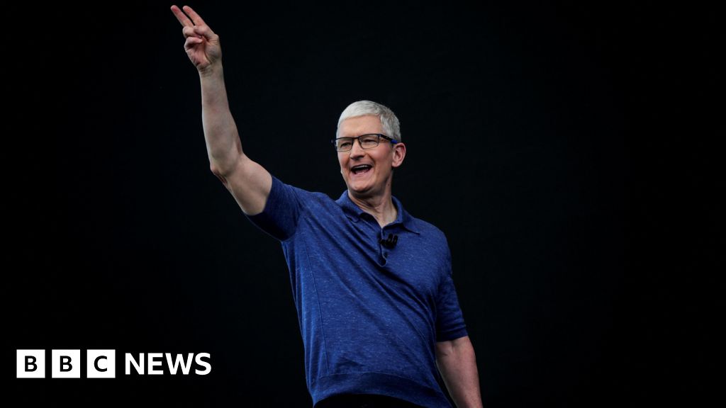 Apple ще усилва своя гласов асистент Siri и операционни системи