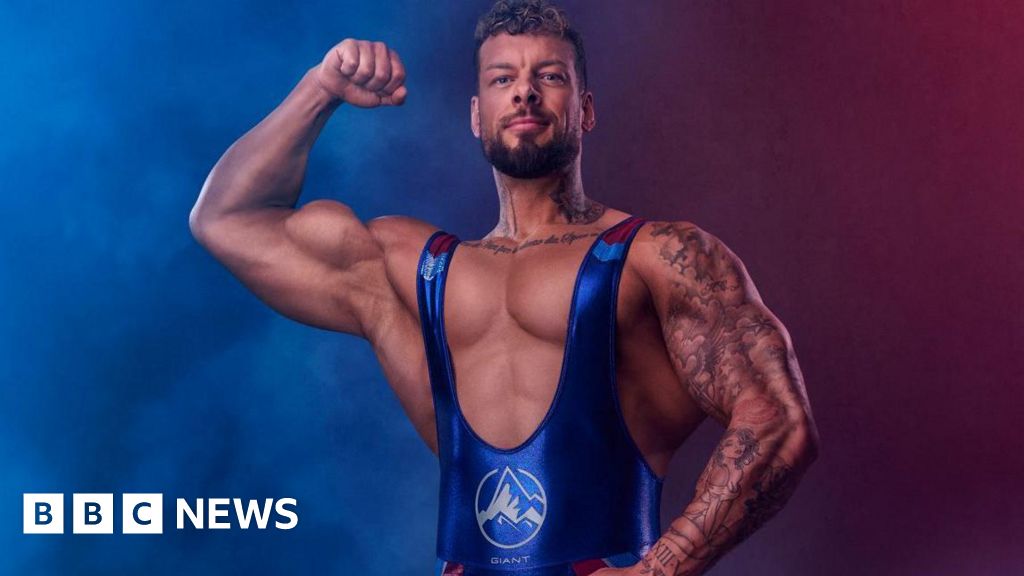 Gladiator Giant to revert to birth surname... Bigg