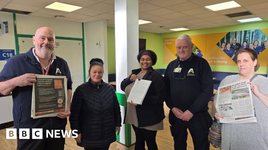 bbc.co.uk - Charles Heslett - Petition handed in ahead of week-long Airedale General Hospital strike - BBC News