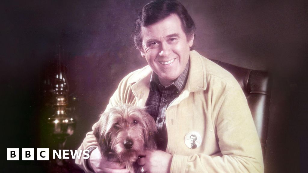 Cartoon Cavalcade presenter Glen Michael dies aged 99