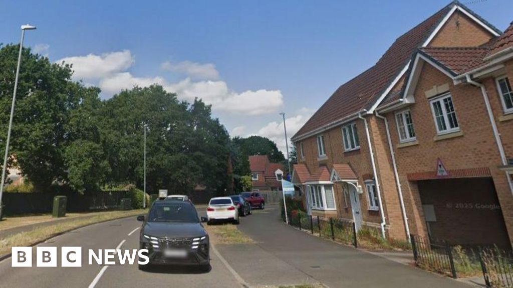 bbc.co.uk - Jamie Waller - Poorly designed' Lincoln estate facing more parking restrictions - BBC News