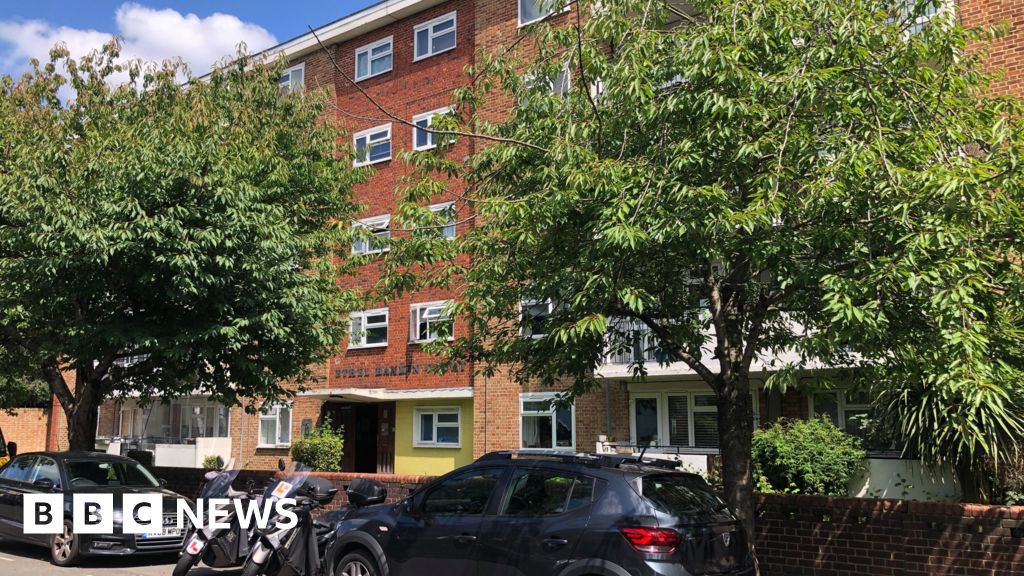 Fulham: ‘Chemical incident’ hospitalises 10 people