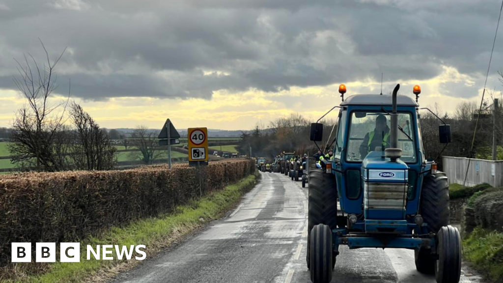 New Year's Day tractor convoy raises money for charity