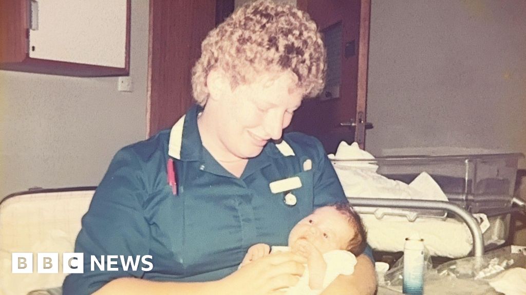 Bury St Edmunds midwife who helped deliver 3,000 babies retires