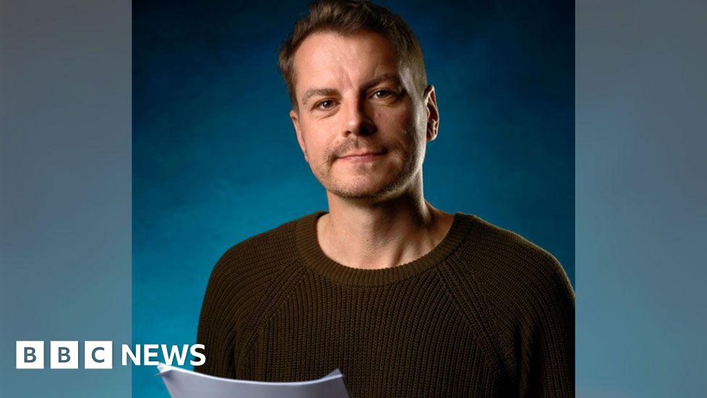 Playwright takes mental health production on tour