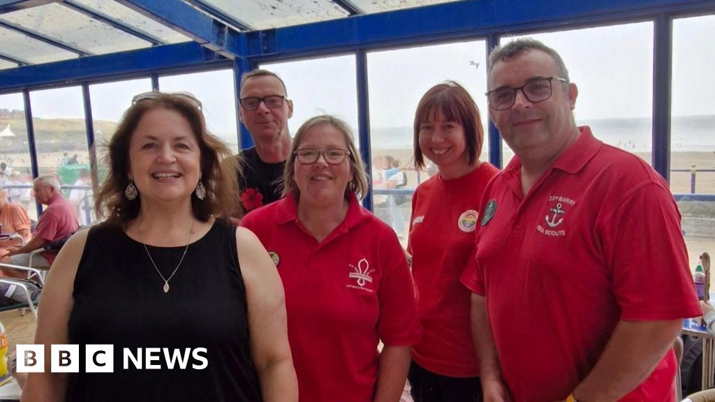 Gavin and Stacey: Ruth Jones seen in Barry Island before filming