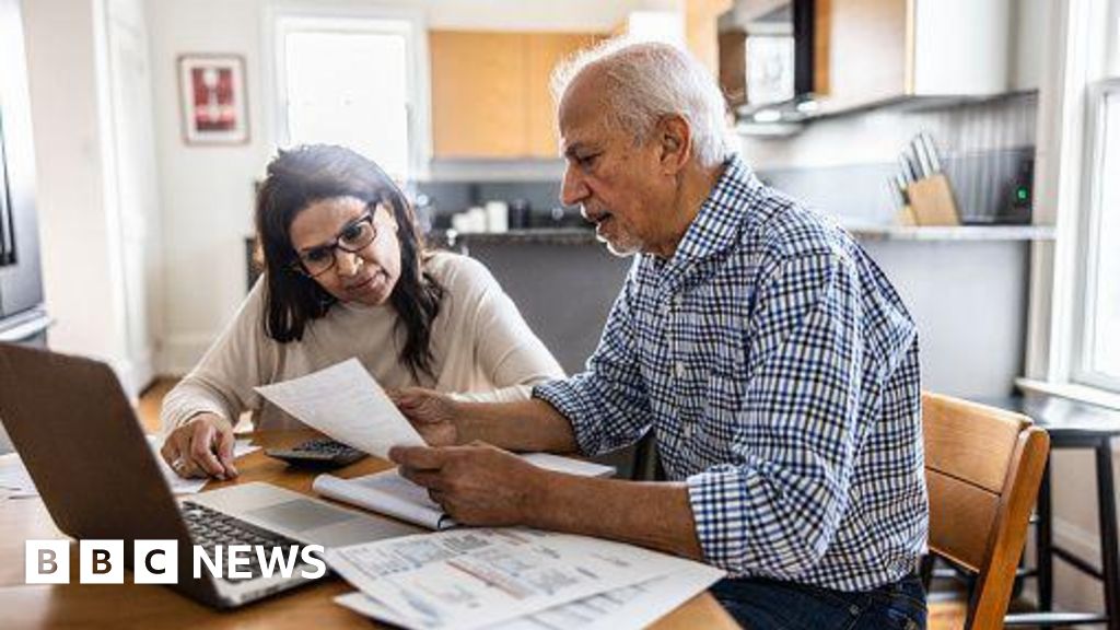 Ministers consider easing winter fuel payment cuts