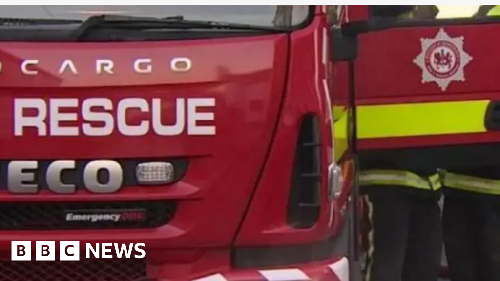 Firefighters Battle Multiple Large Building Fires in US, UK, Pennsylvania, Ohio, Lancashire