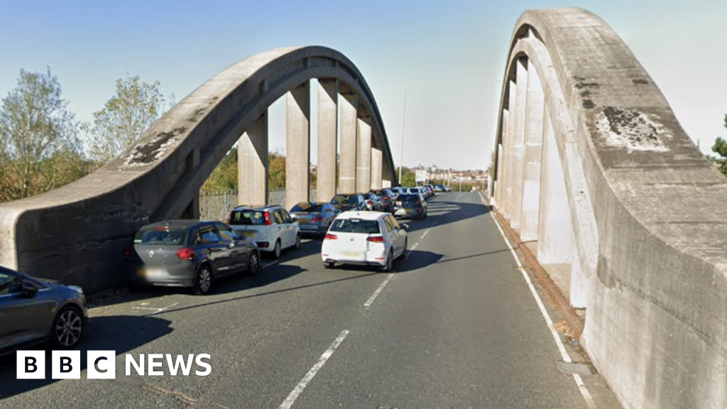 Heugh Street Bridge in South Shields closes for safety checks