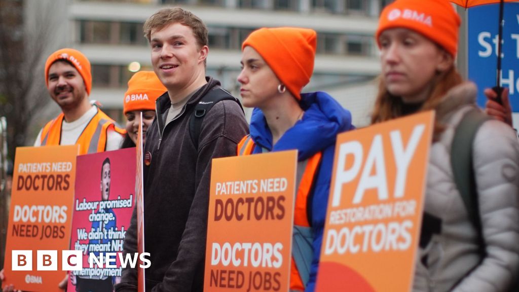 Doctor strike inflicting pain and misery on patients, says health secretary