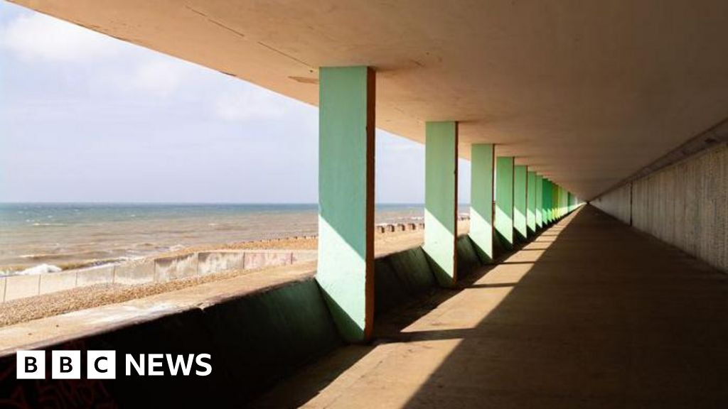 Hastings council seeks public art ideas for Bottle Alley columns