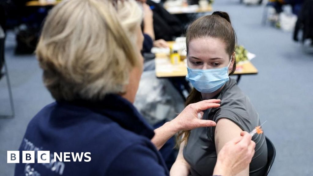 Meningitis B vaccines offered to some Kent Year 11 pupils